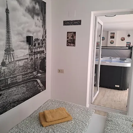Kuria Extra Apartmán *